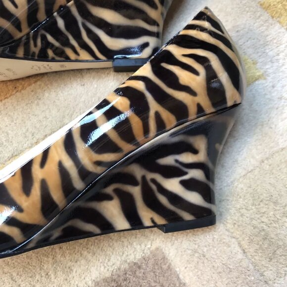 Via Spiga Missy zebra Print Patent Leather Wedge Pump Nib 8 - Picture 7 of 7